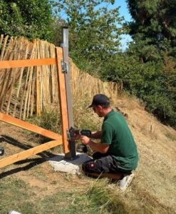 Staketenzaun aufbauen Bild 2